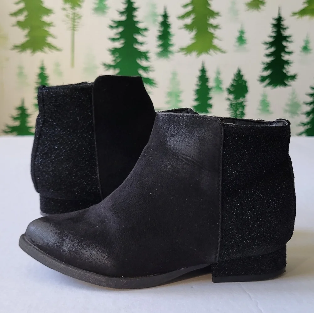 Old Navy Girls Glitter Boots.